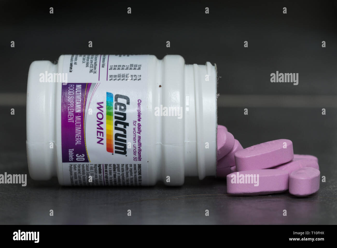 Centrum vitamins fotografías e imágenes de alta resolución - Alamy