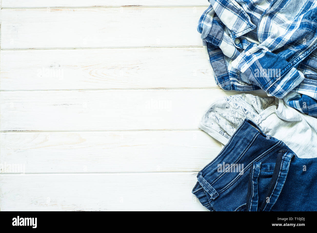 ropa fotografías e imágenes de resolución - Alamy