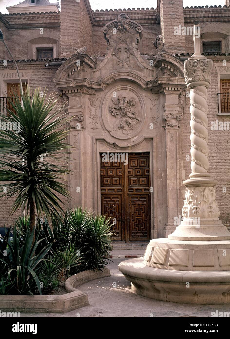 PORTADA DE LA IGLESIA DE SAN NICOLÁS SIGLO XVIII. Ubicación ST