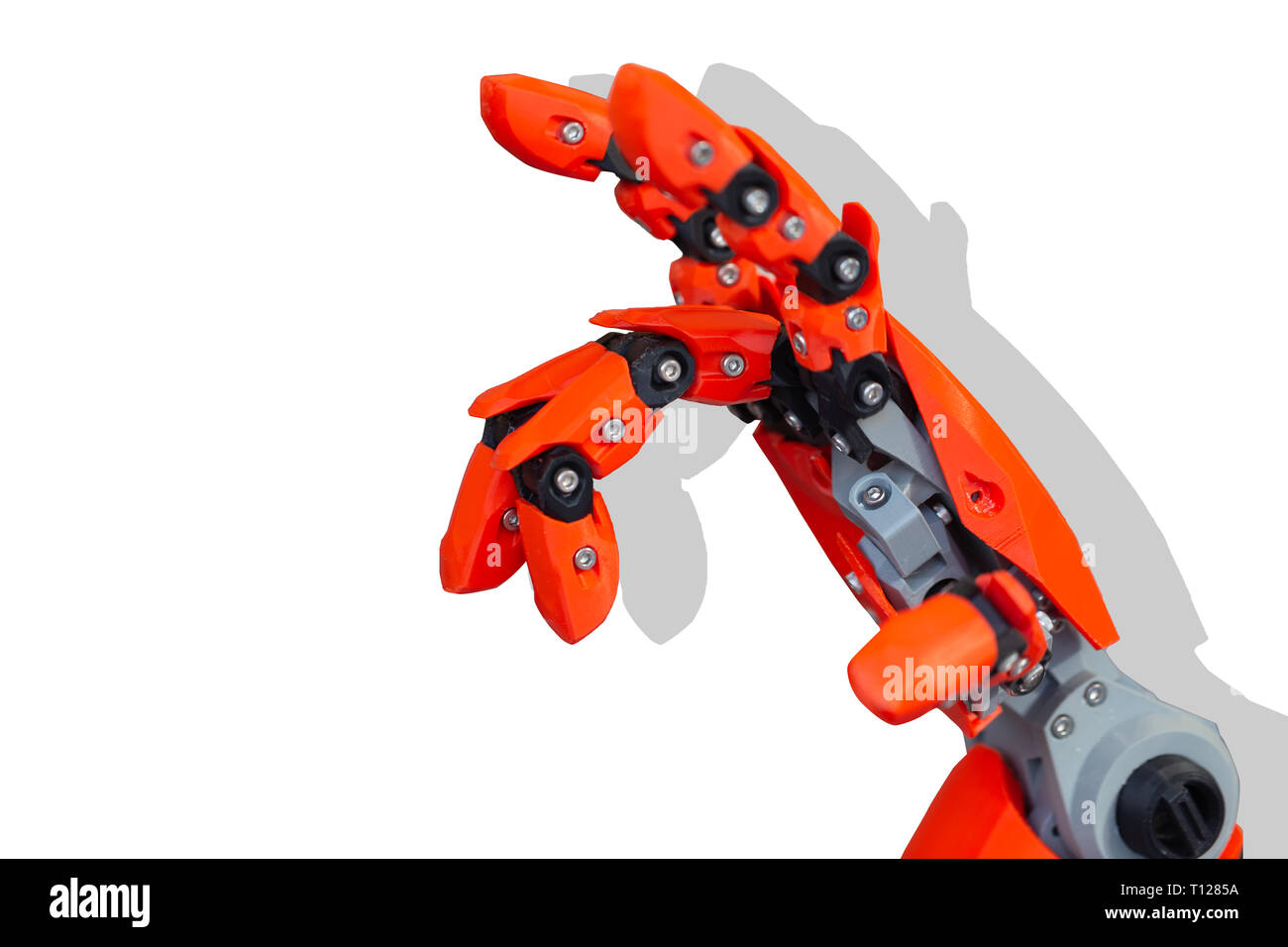 Closeup robot hechas a mano de la impresora 3D de plástico aislado sobre  fondo blanco Fotografía de stock - Alamy