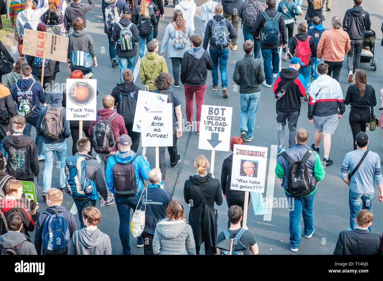 Berlin, Alemania - 23 de marzo de 2019: Manifestación contra la UE copyright / reforma el artículo 11 y el artículo 13 en Berlín, Alemania. Foto de stock