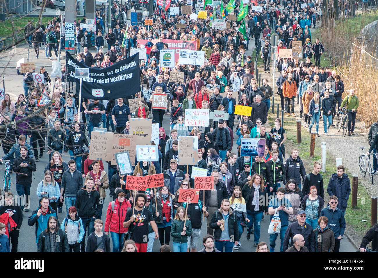 Berlin, Alemania - 23 de marzo de 2019: Manifestación contra la UE copyright / reforma el artículo 11 y el artículo 13 en Berlín, Alemania. Foto de stock