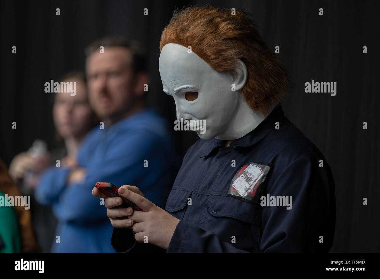Birmingham, Reino Unido. Sábado 23 de marzo de 2019. Cosplayers visto en carácter en el 1er día del Comic Con MCM en el NEC Birmingham , © Jason Richardson / Alamy Live News Foto de stock