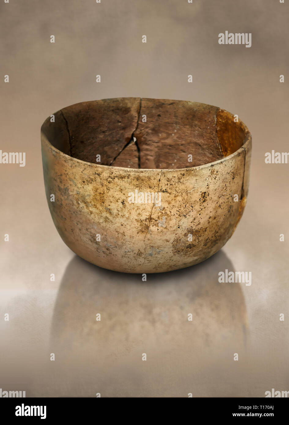 Cuenco neolítico fotografías e imágenes de alta resolución - Alamy