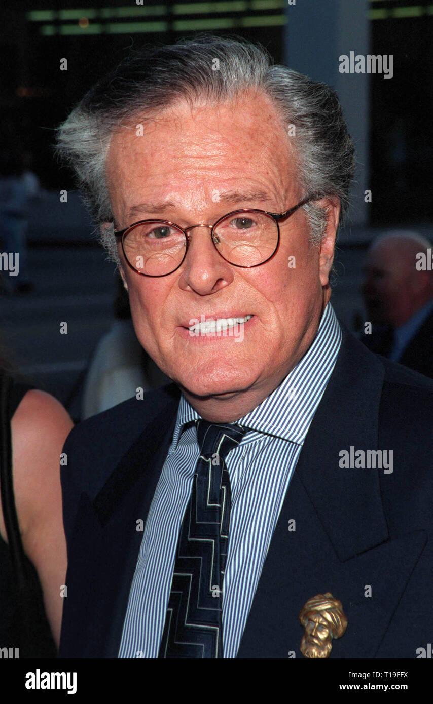 LOS ANGELES, CA - Agosto 18, 1998: El actor Robert Culp en el Beverly