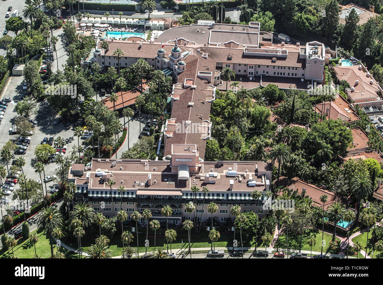Vista aérea del Beverly Hills Hotel poseído por el Sultán Hassanal Bolkiah  de Brunei Fotografía de stock - Alamy