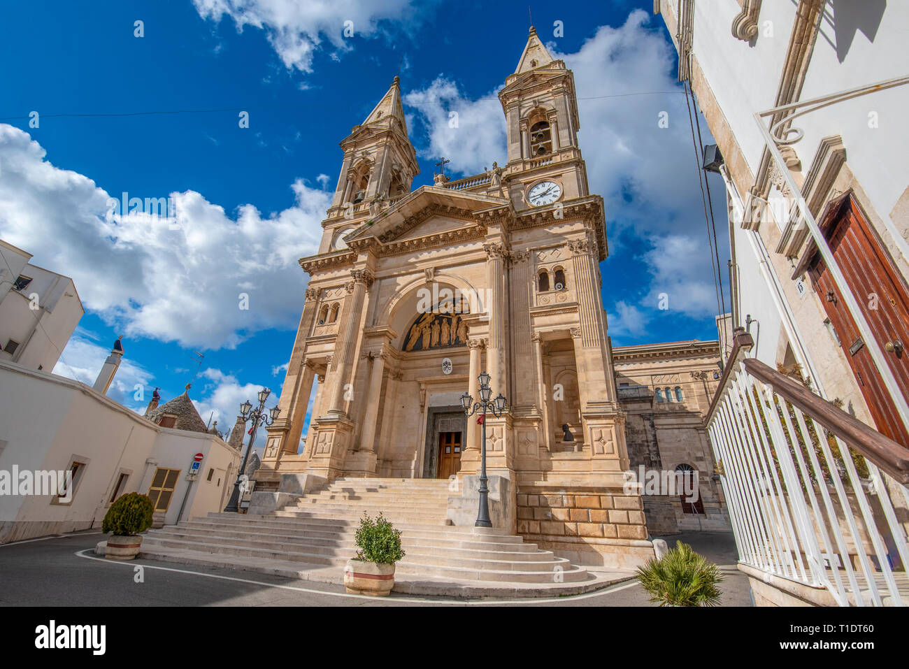 La Catedral Basílica de los Santos Cosme y Damián (Parrocchia Santuario