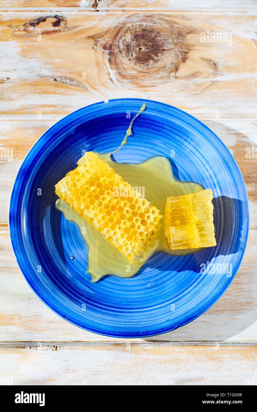Miel crujiente, miel de abeja panal, miel panal, naranja, tarro de miel,  feliz cumpleaños vector imágenes png