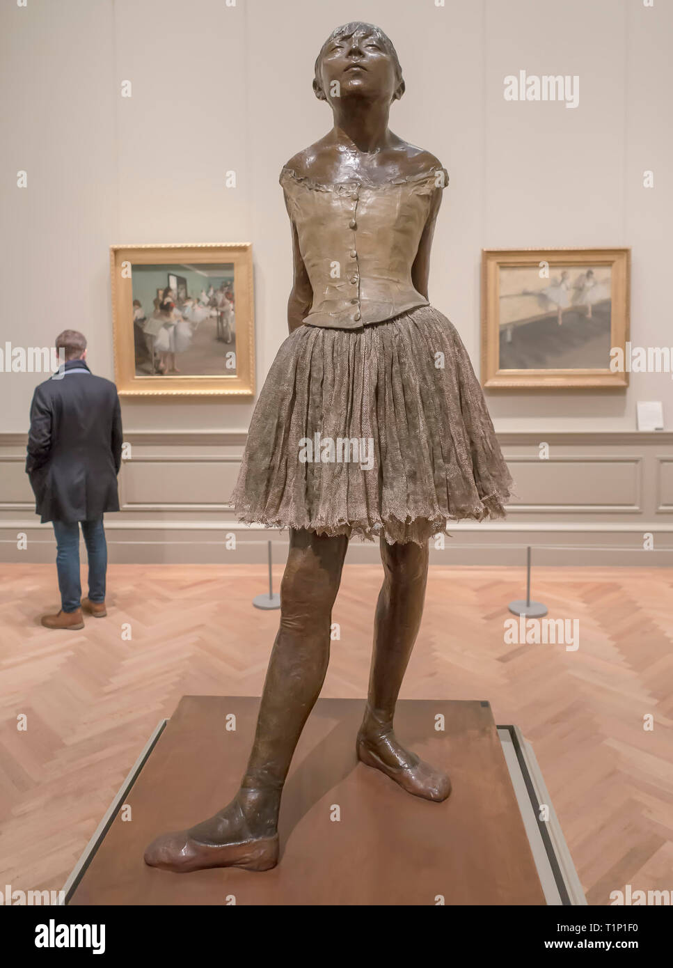 The Little Fourteen-Year-Old Dancer por Edgar Degas en el Metropolitan Museum of Art New York Foto de stock