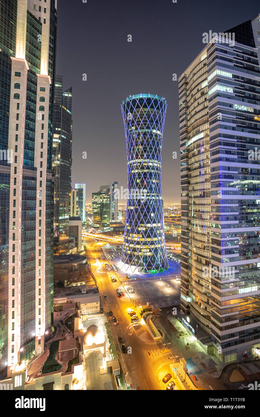 DOHA, QATAR - 08 de abril de 2013: Westbay torres de Doha. Foto de stock