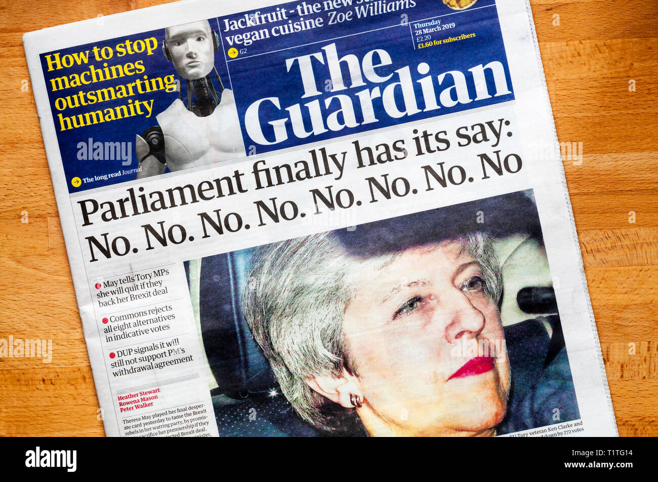 Primera página del periódico The Guardian el 28 de marzo de 2019 tras las votaciones indicativas en términos BREXIT para salir de la UE. Foto de stock