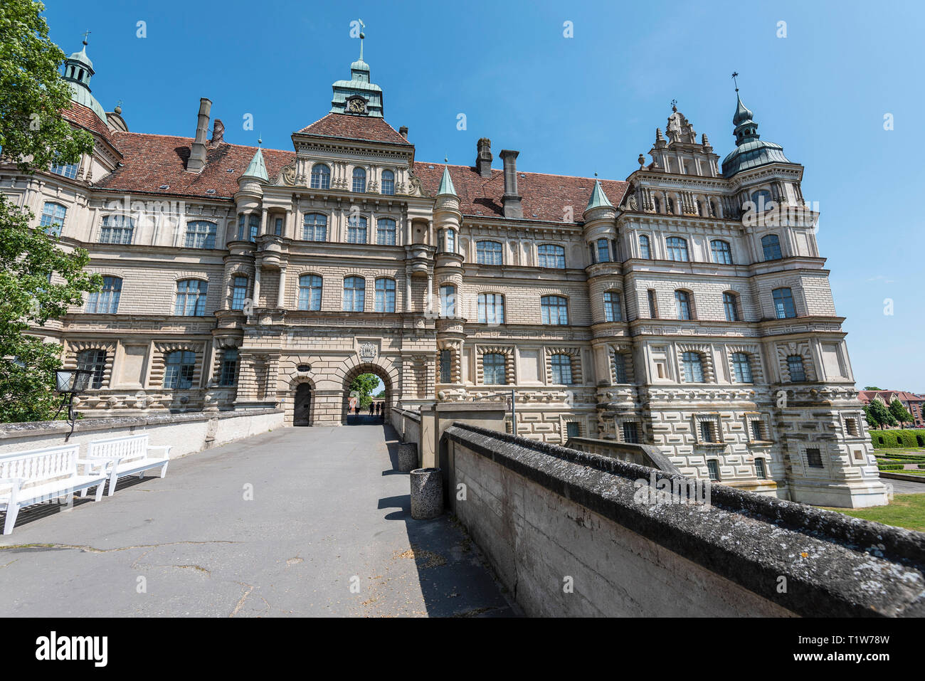 Castillo, edificio renacentista, Guestrow, Mecklemburgo-Pomerania Occidental, Alemania Foto de stock