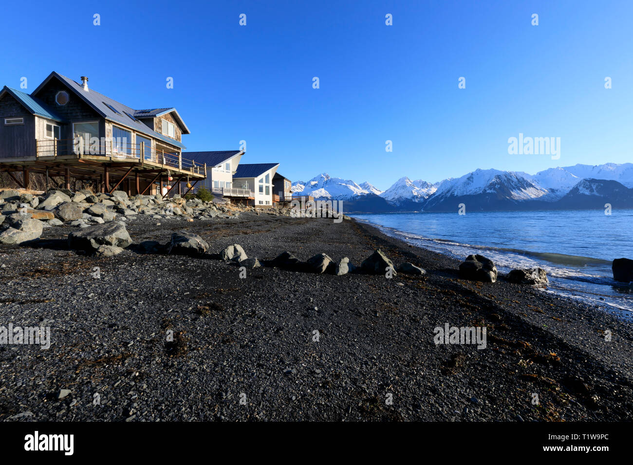 Seward, Alaska, la playa en Lowell Point Road Foto de stock