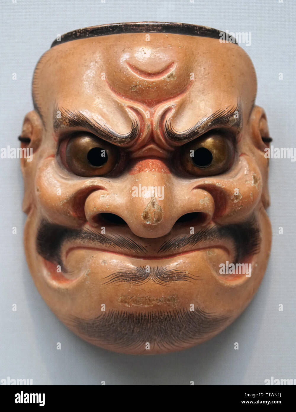 Mascara de teatro noh fotografías e imágenes de alta resolución Alamy