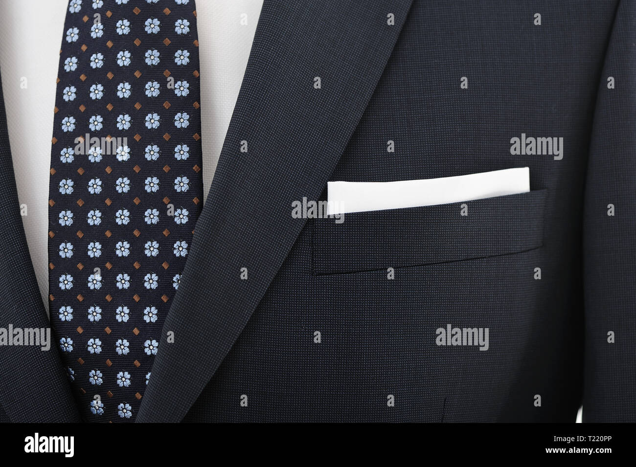 Casual, fiesta, clásico, prendas de vestir, vestidos, elegancia, noche,  moda, accesorios, formal gentlemans, mano, descabezados, en el item,  chaqueta, venta, nuevo Fotografía de stock - Alamy