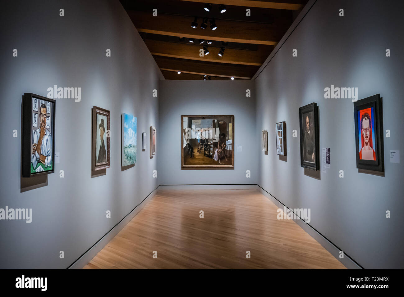 Pintura al óleo en las paredes fotografías e imágenes de alta resolución -  Alamy