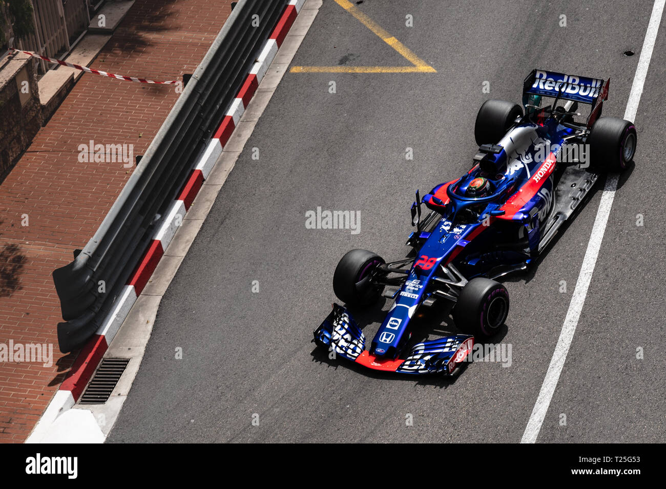 Monte Carlo/Mónaco - 05/24/2018 - #28 Brendon Hartley (NZL) en su Toro Rosso STR13 Honda adelante durante los entrenamientos libres del Gran Premio de Mónaco de 2018 Foto de stock