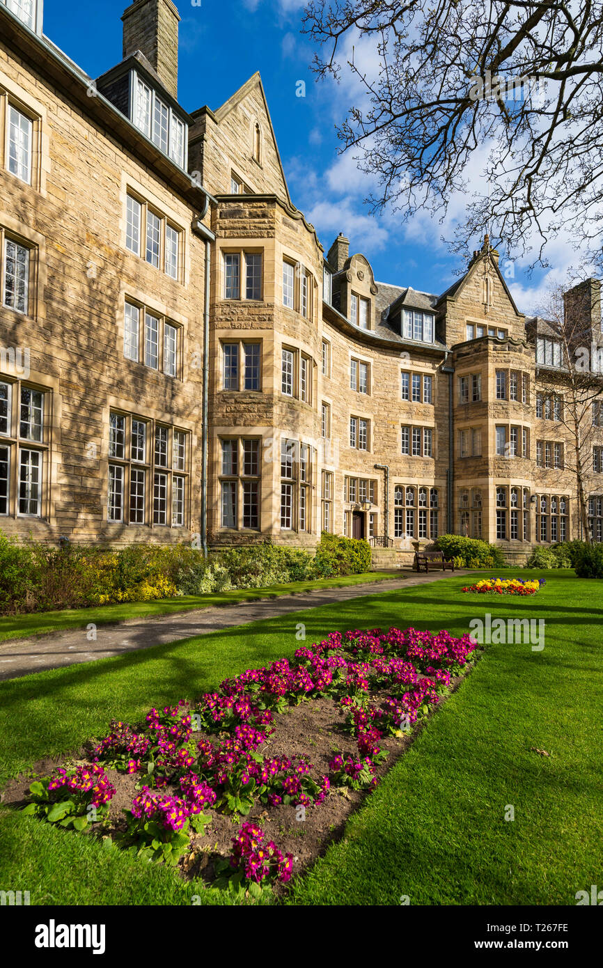 Vista de St Salvator's Hall de residencia , alojamiento para estudiantes en la Universidad de St Andrews, Fife, Escocia, Reino Unido Foto de stock