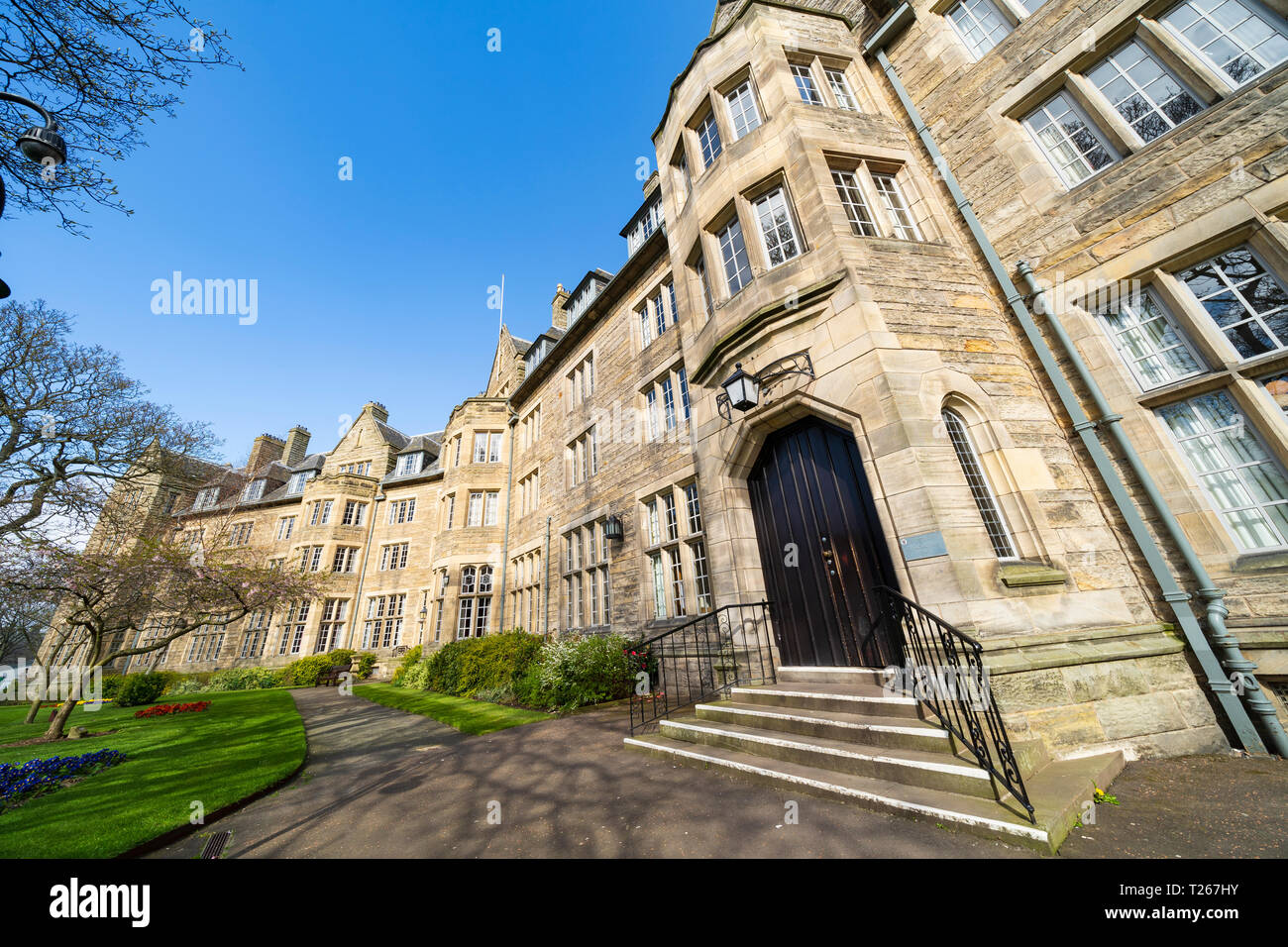 Vista de St Salvator's Hall de residencia , alojamiento para estudiantes en la Universidad de St Andrews, Fife, Escocia, Reino Unido Foto de stock