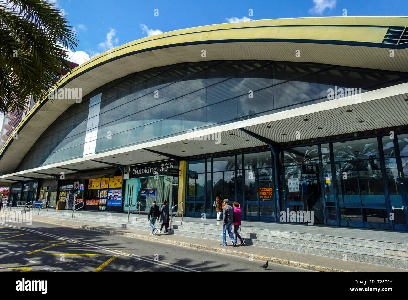 Estación de autobuses de valencia fotografías e imágenes de alta resolución  - Alamy