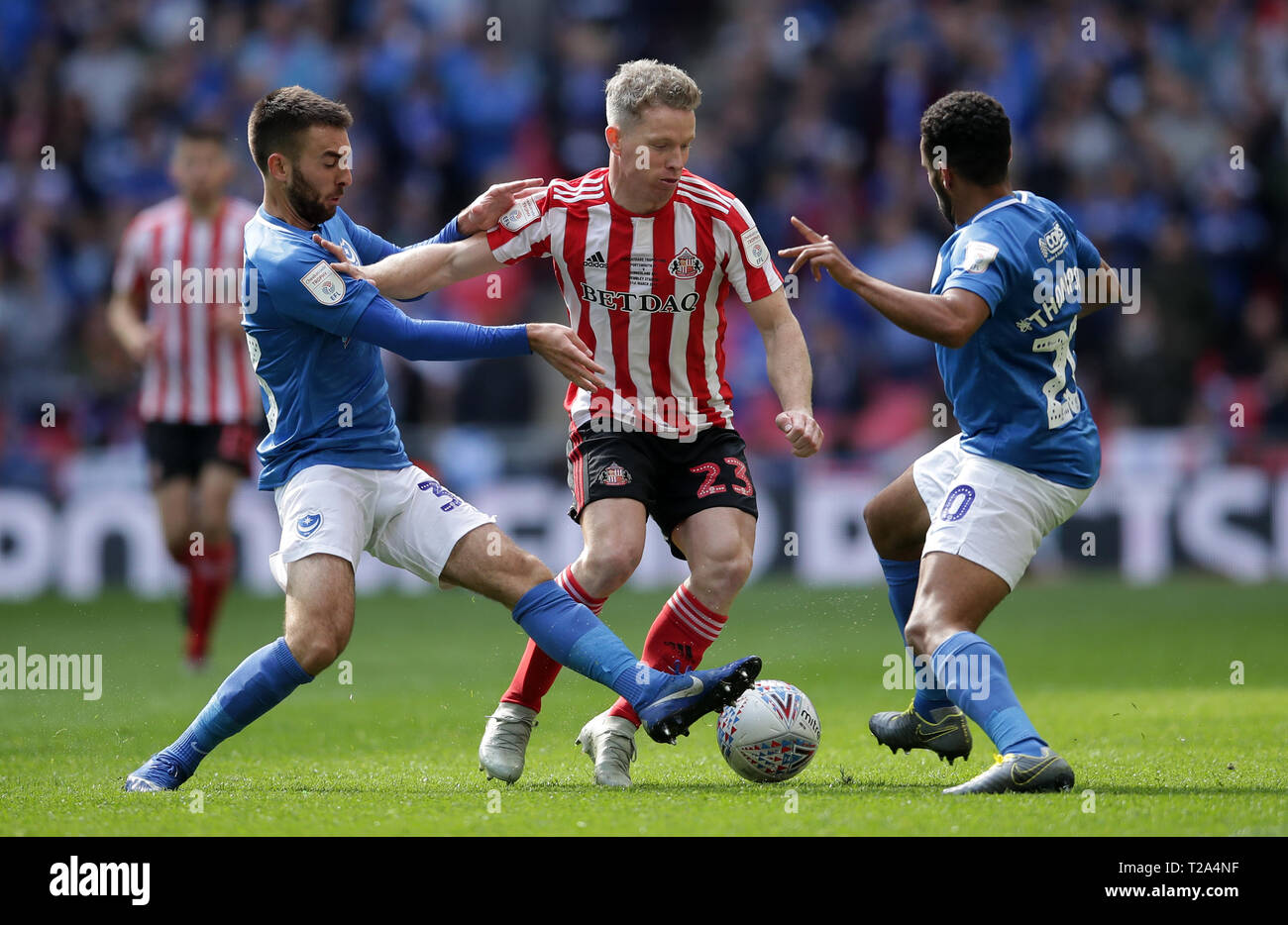 Portsmouth Ben cerca, Sunderland's Grant Leadbitter y Sunderland es