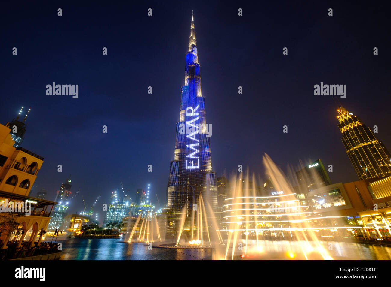 Rascacielos Burj Khalifa en Dubai, Emiratos Árabes Unidos. Foto de stock