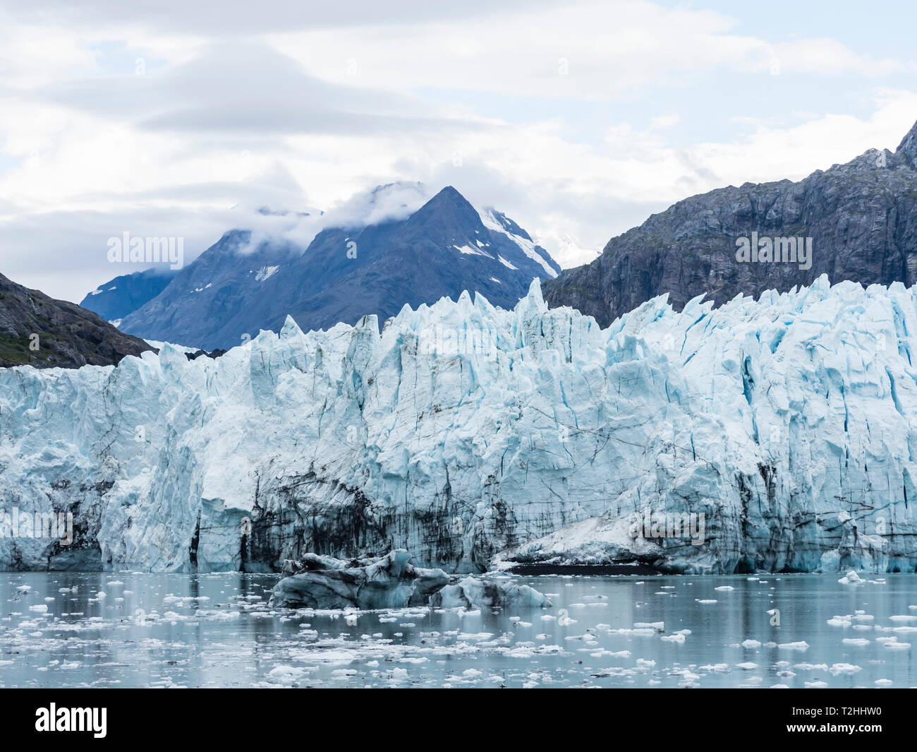 El glaciar de Margerie, cuyo rostro está retrocediendo, en el parque nacional de Glacier Bay, al sureste de Alaska, Estados Unidos de América Foto de stock