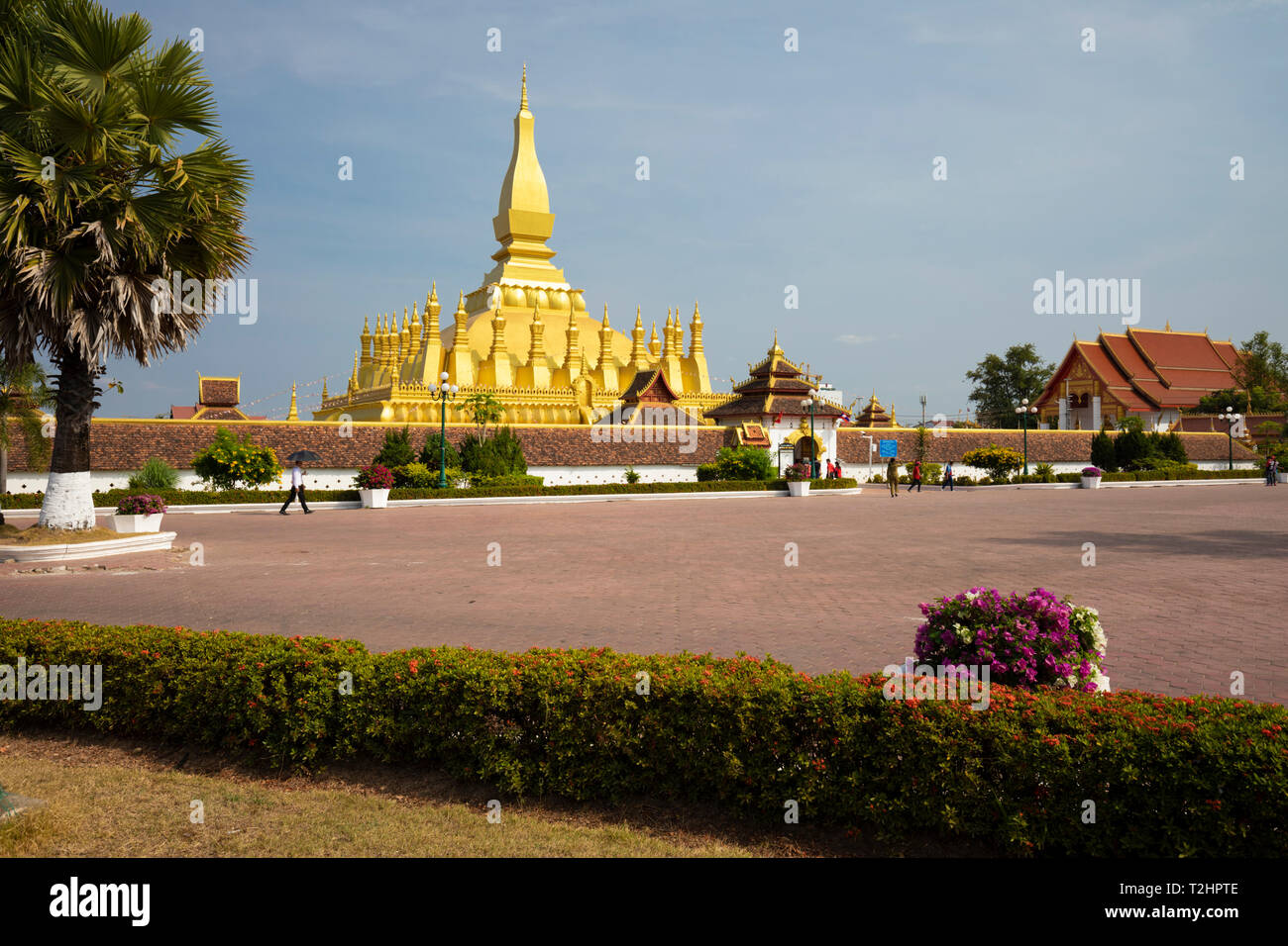 El budista stupa dorada de Pha That Luang, en Vientiane, Laos, Sudeste de Asia Foto de stock