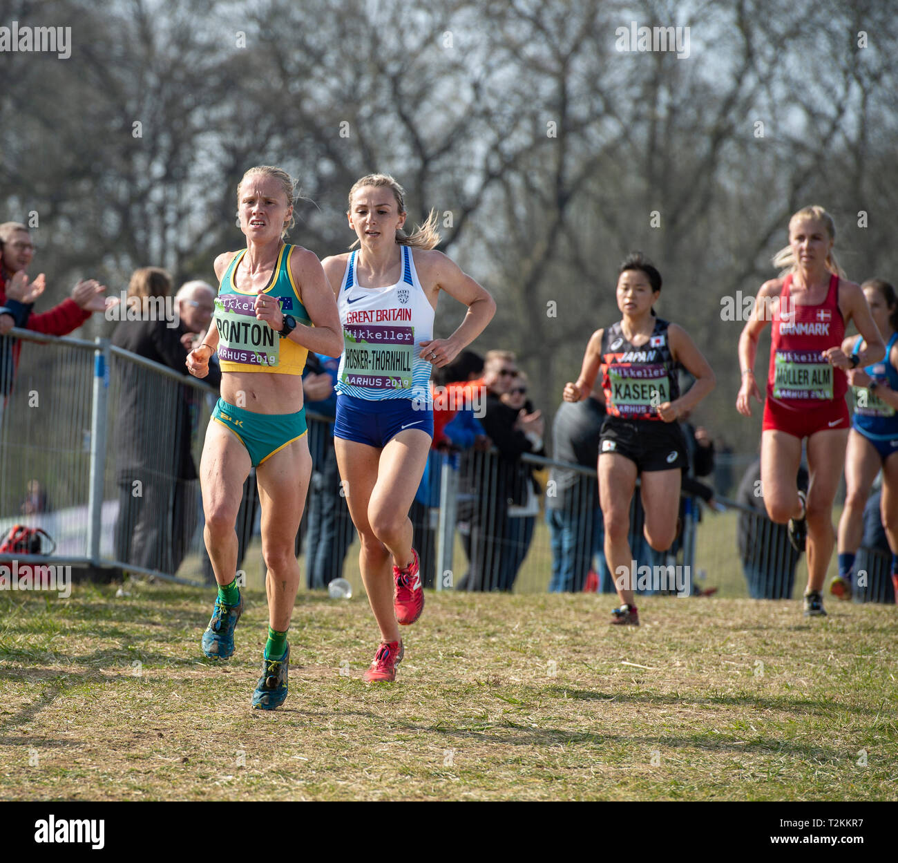 Las mujeres mayores de la raza, el Campeonato Mundial de la IAAF Cross Country 2019 Foto de stock