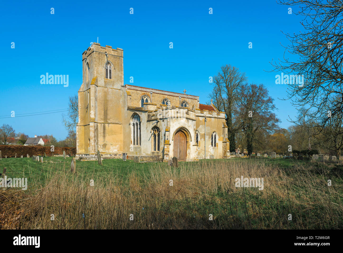 Iglesia Chelsworth, vista de la parte medieval de la Iglesia de todos los santos en la aldea de Babergh Chelsworth, distrito, en Suffolk, Inglaterra, Reino Unido. Foto de stock