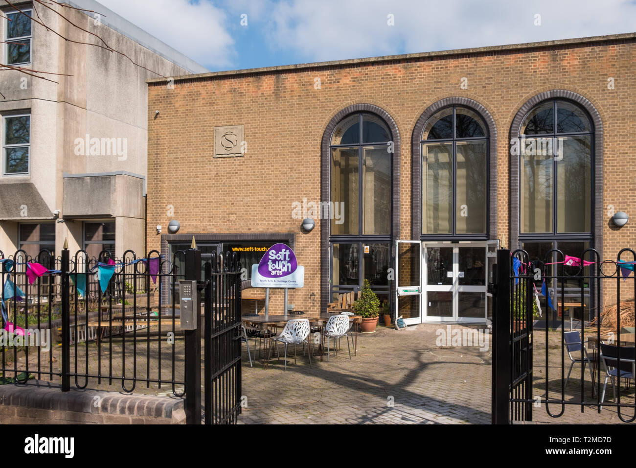 El Centro de Artes de tacto suave en Leicester, una organización benéfica que ofrece artes, medios y actividades de música para jóvenes desfavorecidos Foto de stock
