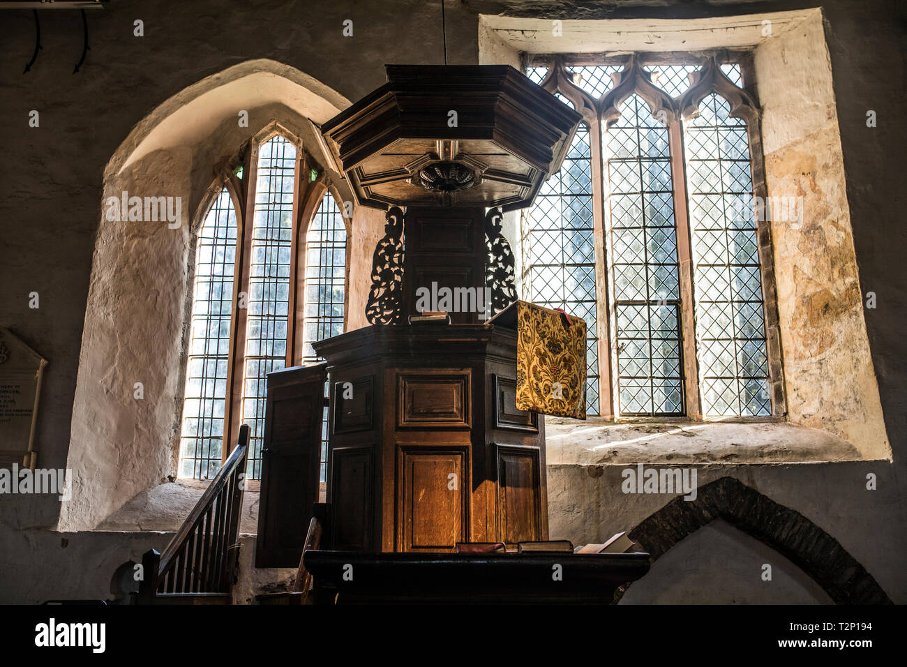 Púlpito de la iglesia vieja fotografías e imágenes de alta resolución -  Alamy
