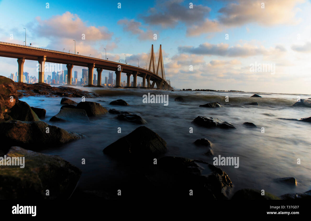 Mar Bandra Worli Enlace Sobre El Mar Arabigo En Mumbai India Fotografia De Stock Alamy