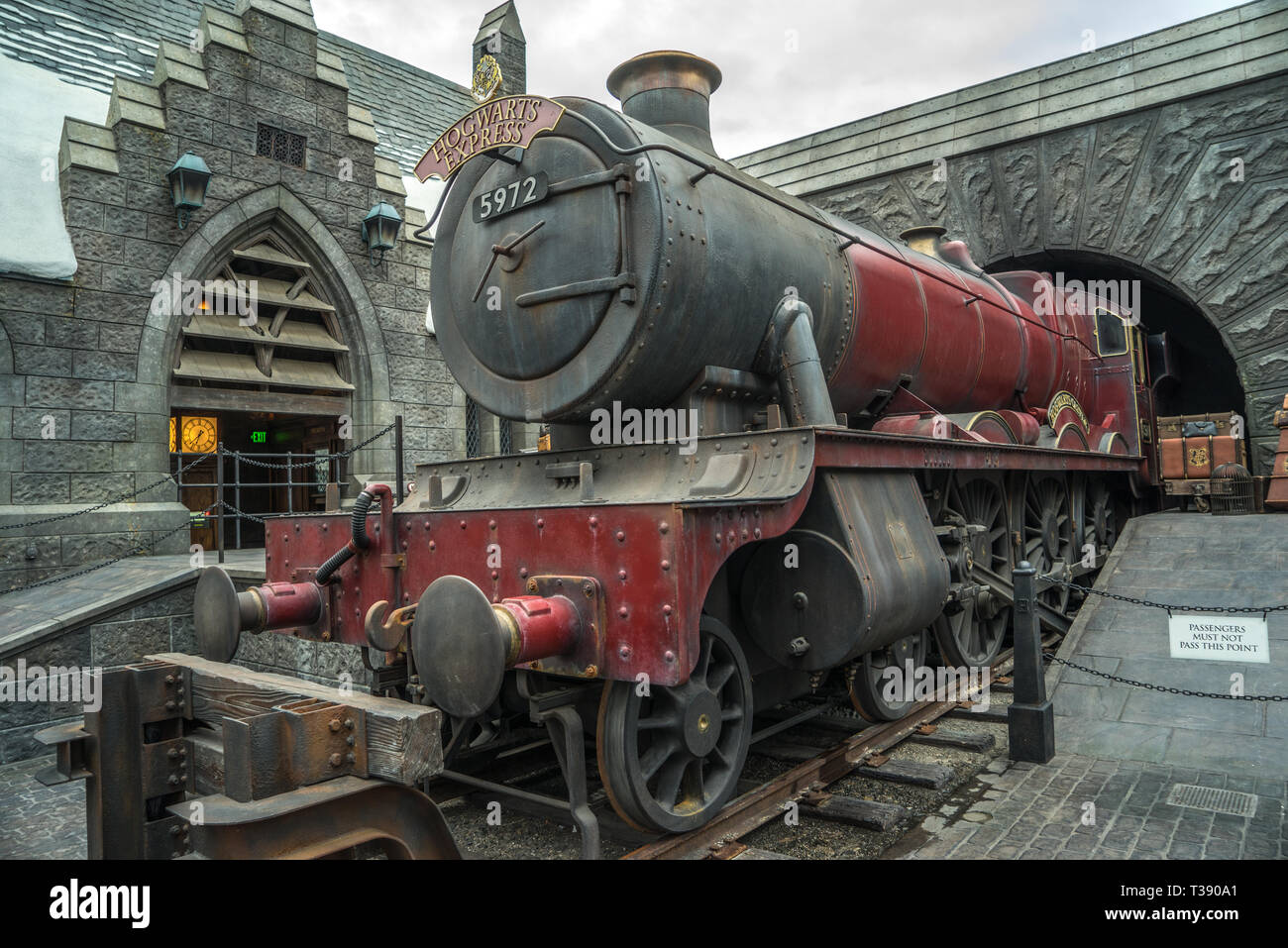 El parque temático Universal Studios, Hogwarts Express en pantalla, Tierra  de Harry Potter, Hollywood, California, EE.UU Fotografía de stock - Alamy