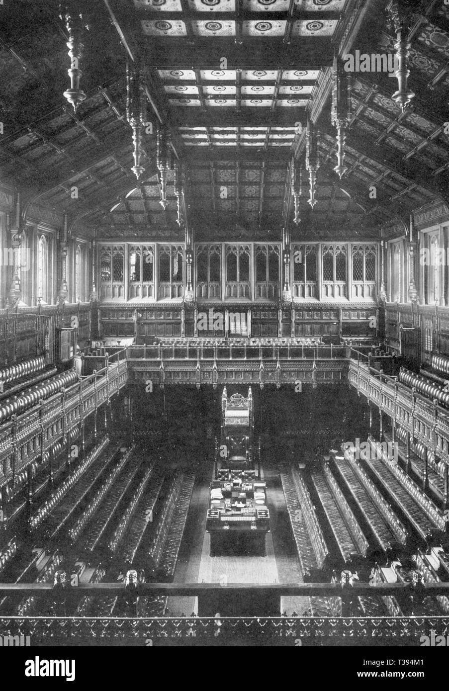 La Cámara de los Comunes del Parlamento británico en el Palacio de Westminster, antes de su destrucción durante la Segunda Guerra Mundial. Antigua casa de la cámara de los Comunes Foto de stock