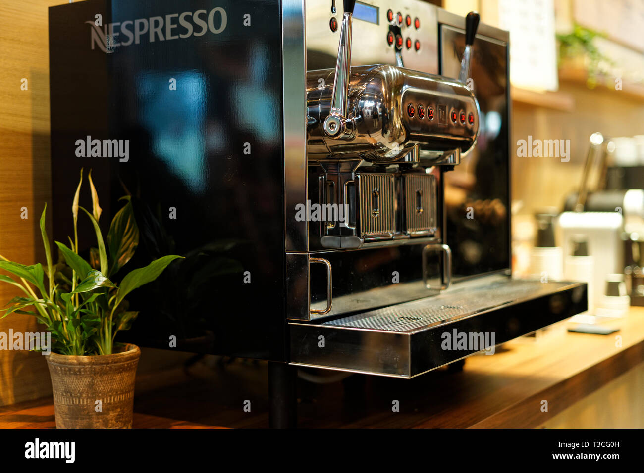 Nespresso profesional: cafeteras comerciales y café