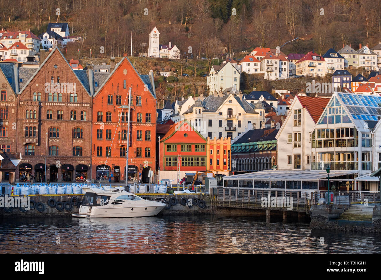 Waterfront City View Vagen Bryggen Bergen, Noruega Foto de stock