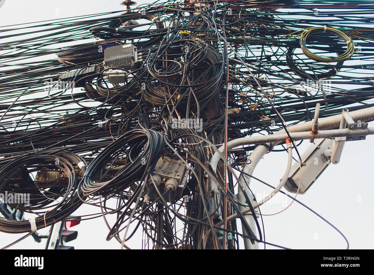 Crazy Desordenado Caos De Cables Cables En Postes De Electricidad