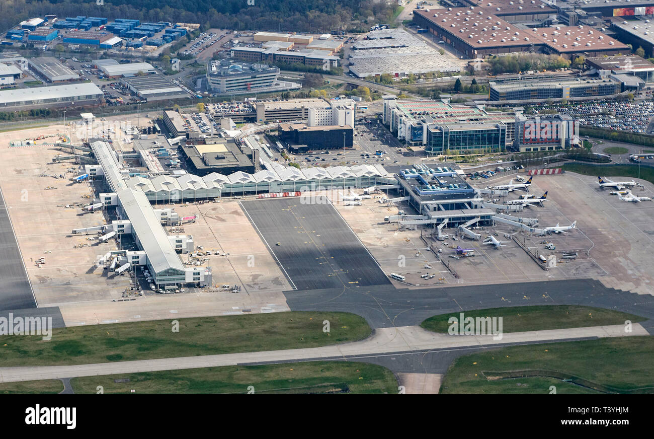Una vista aérea del Aeropuerto Internacional de Birmingham, West Midlands, Reino Unido Foto de stock