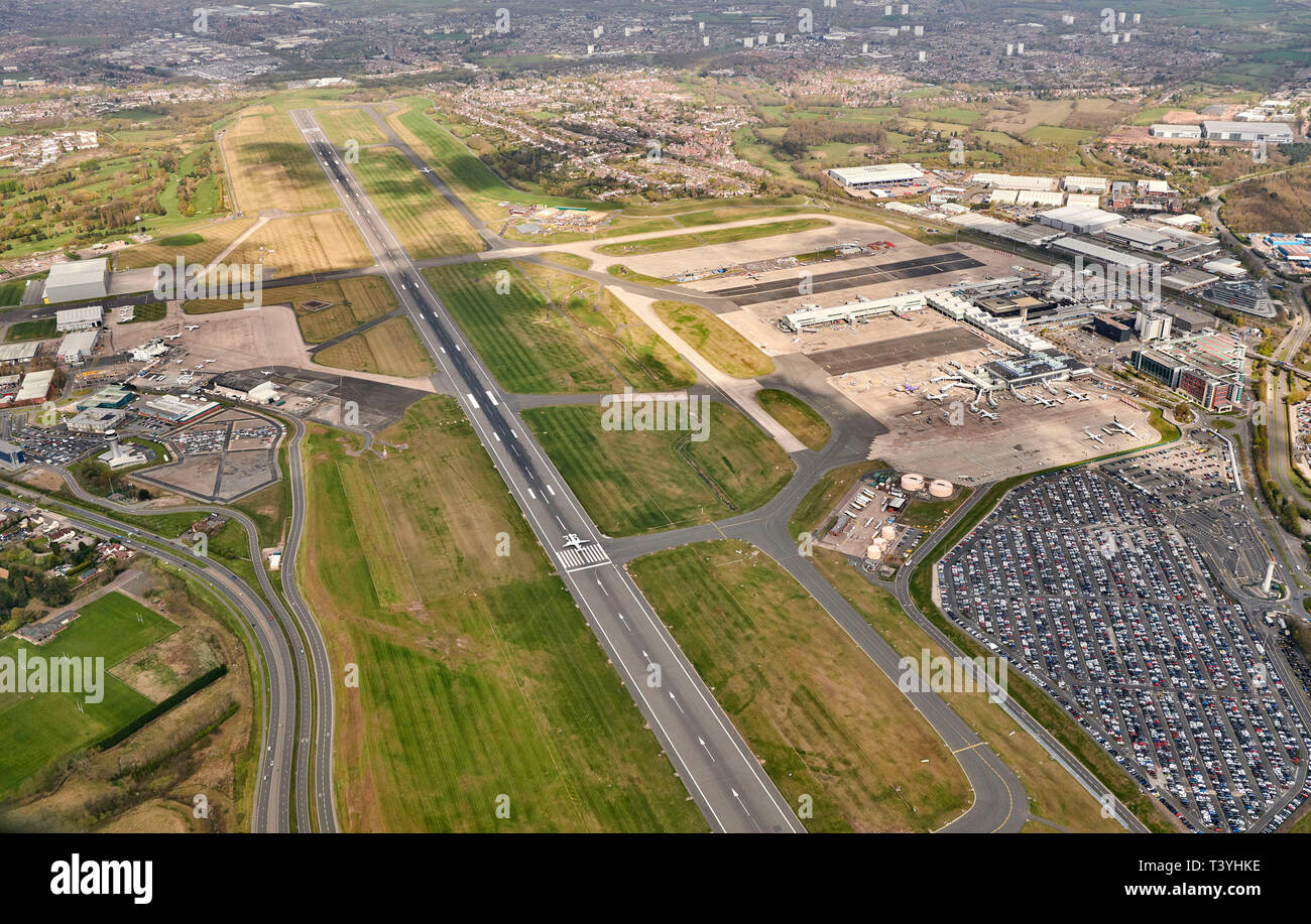 Una vista aérea del Aeropuerto Internacional de Birmingham, West Midlands, Reino Unido Foto de stock