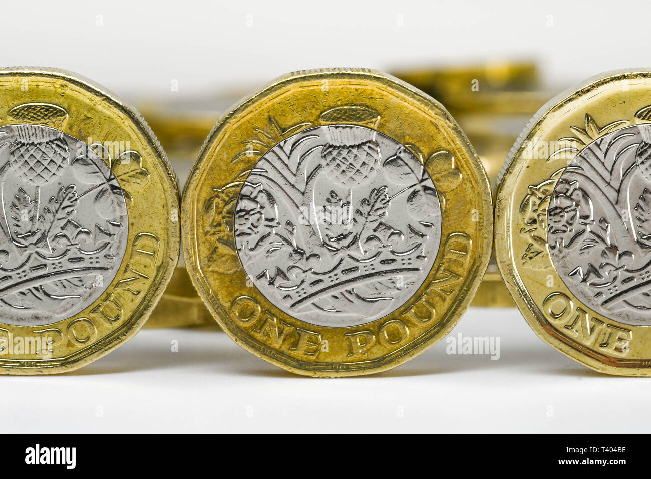 Londres, Reino Unido - Abril 2019: Vista de cerca de la moneda británica - GBP Libra coin Foto de stock