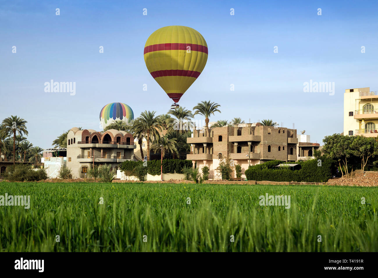 Globos en vuelo, Luxor, Egipto Foto de stock