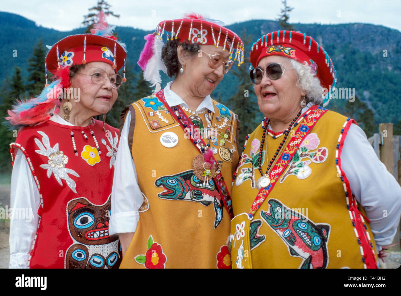 Gei bailarina del sol traje tribal regalía ak037 fotografías e imágenes