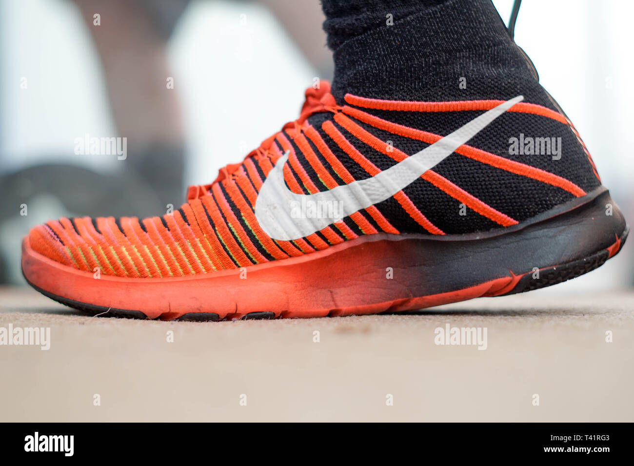 Zapatillas de baloncesto nike fotografías e imágenes de alta resolución -  Página 3 - Alamy