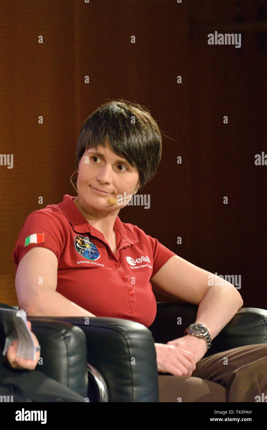 La Agencia Espacial Europea (ESA), el astronauta Samantha Cristoforetti - abril de 2019 Foto de stock
