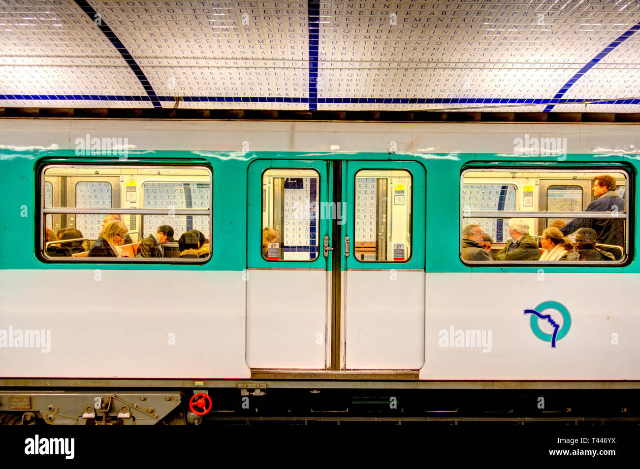 Station de metro concorde fotografías e imágenes de alta resolución Alamy