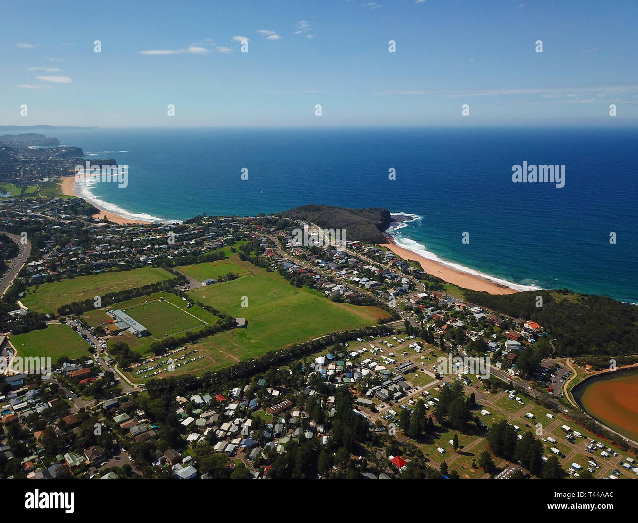 Vista aérea de la playa Turimetta y Mona Vale playa. Costa del mar de Tasmania en Sydney. Foto de stock