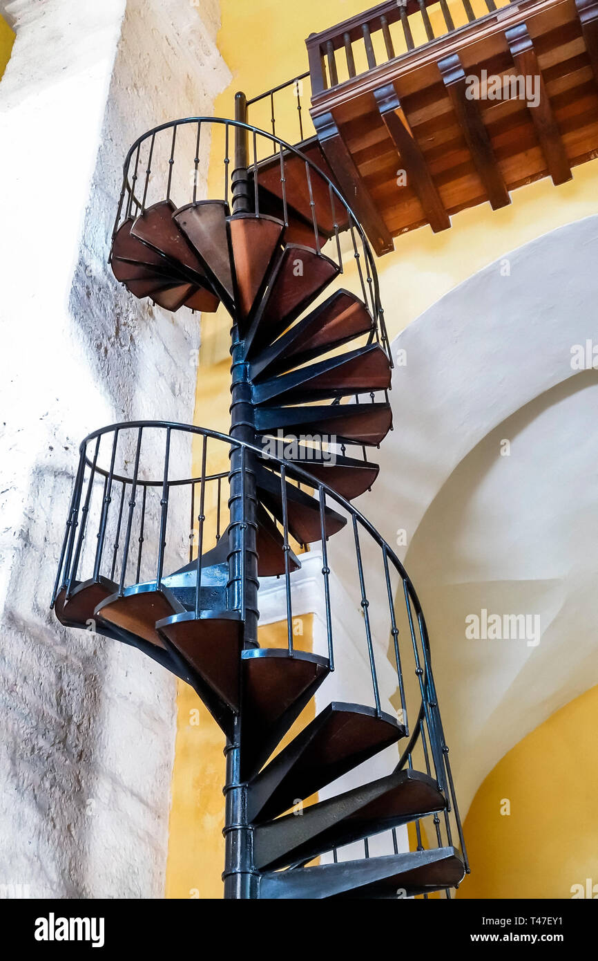 Cartagena Colombia,Convento de Santo Domingo,convento,iglesia católica,coro escalera de caracol,interior,COL190122076 Foto de stock