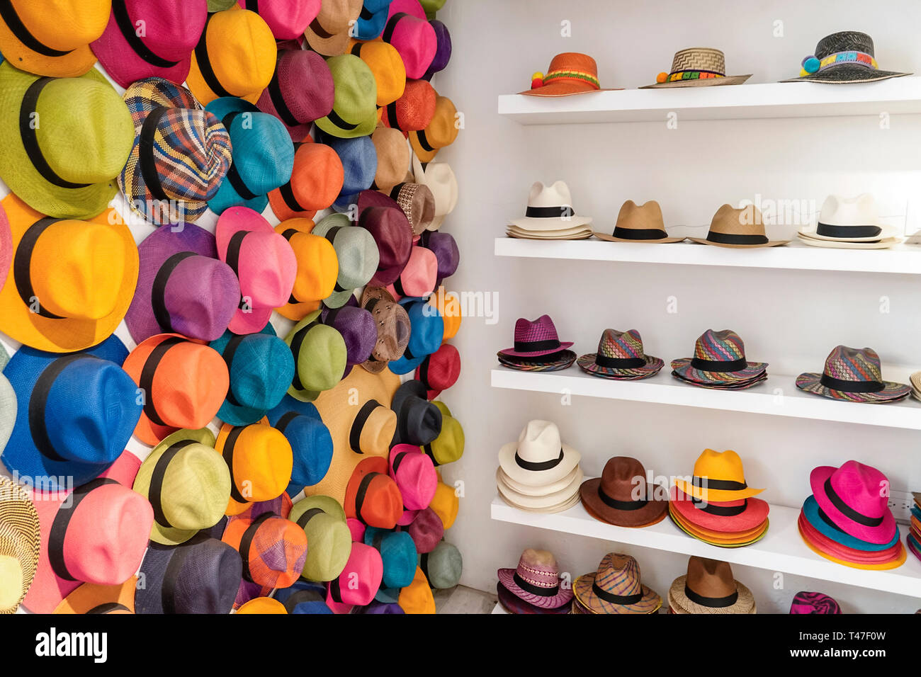 Hats sale in cartagena colombia fotografías e imágenes de alta resolución -  Alamy