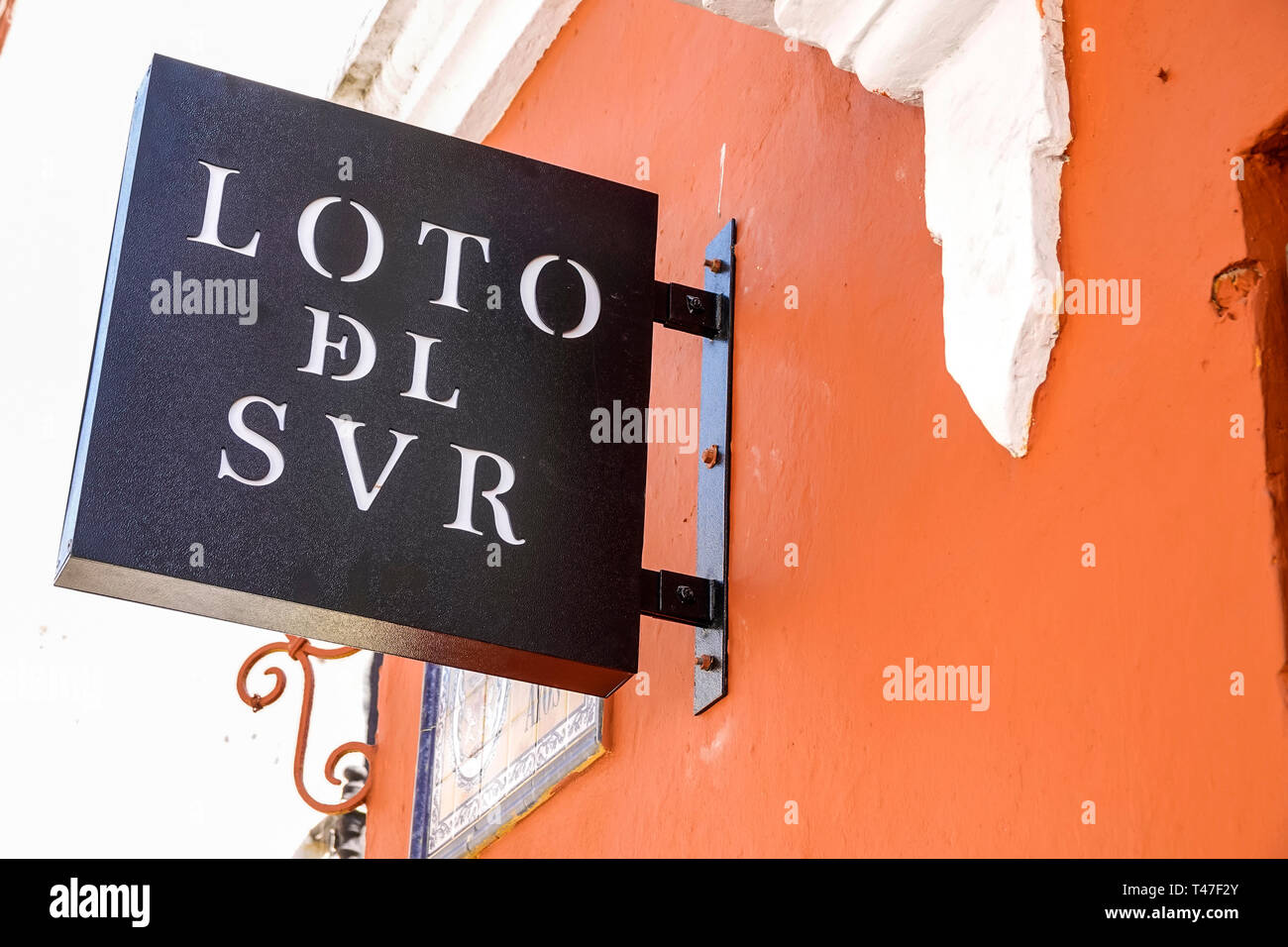 Colombia Cartagena Centro Ciudad Amurallada Centro Loto Del Sur Boutique Productos De Belleza Botanica Premium Marca Lociones Perfumes Signo Fotografia De Stock Alamy